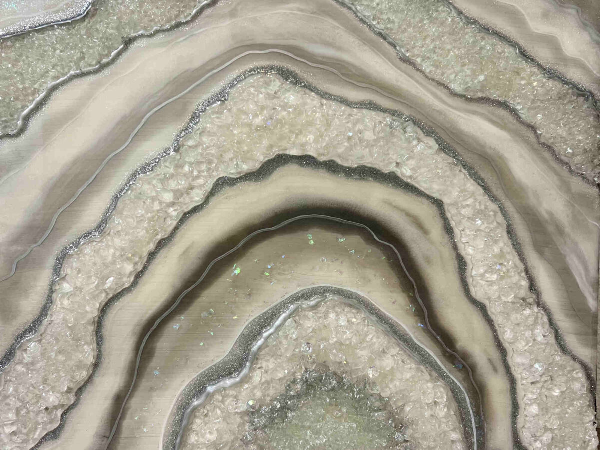 #artwork #abstractart #abstractartwork #abstractartworks #abstractart #wallart #wallartdecor #wallarts #resinart #resinartwork #uniqueart #uniqueartwork #handmade #handmadeart #handmadeartwork #interiorwallart #modernart #contemporaryart #artforyourhome #abstractartforlivingroom #luxuryart #artforluxuryhome #dailyart #artdaily #geode #geodeart #geoderesinart #espana #andalucia